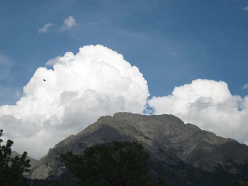 cumulus_cloud.JPG (16828 bytes)